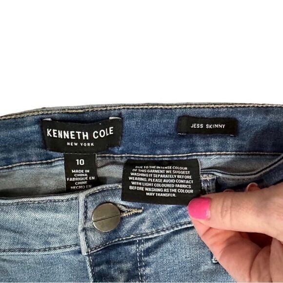 Kenneth Cole Jess Skinny Distressed Mid Rise Ankle Length Jeans Blue Denim Sz 10 - Picture 3 of 8